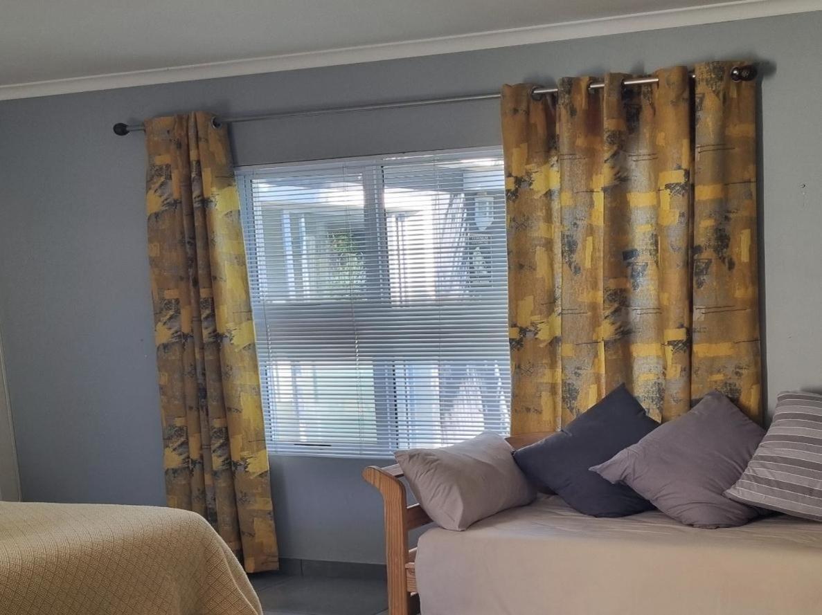 Northern Vine Guesthouse B&B Self-Catering Brackenfell Chambre photo